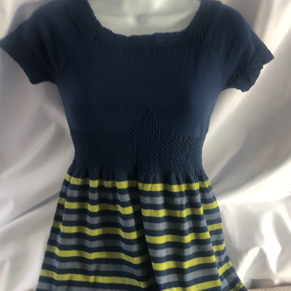 Grip Short Sleeves Dress size one size